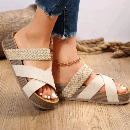 Khloe - orthopädische trendige Sandalen