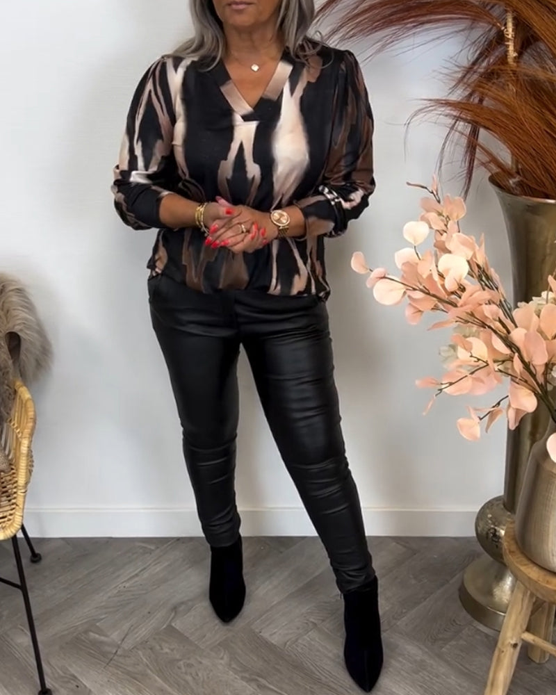 Regina - Bluse mit kontrastierenden Kragen und Revers