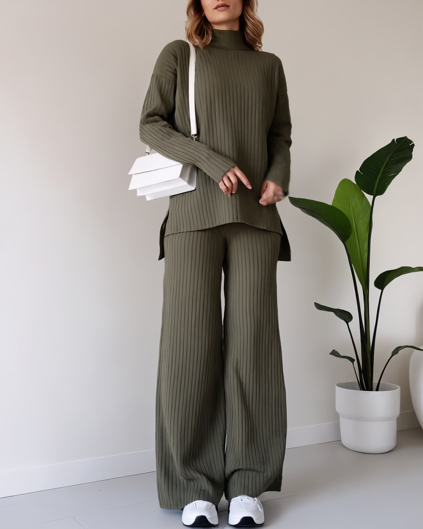 Laura | Strick-Zweiteiler mit Stehkragen & Weitbein-Hose