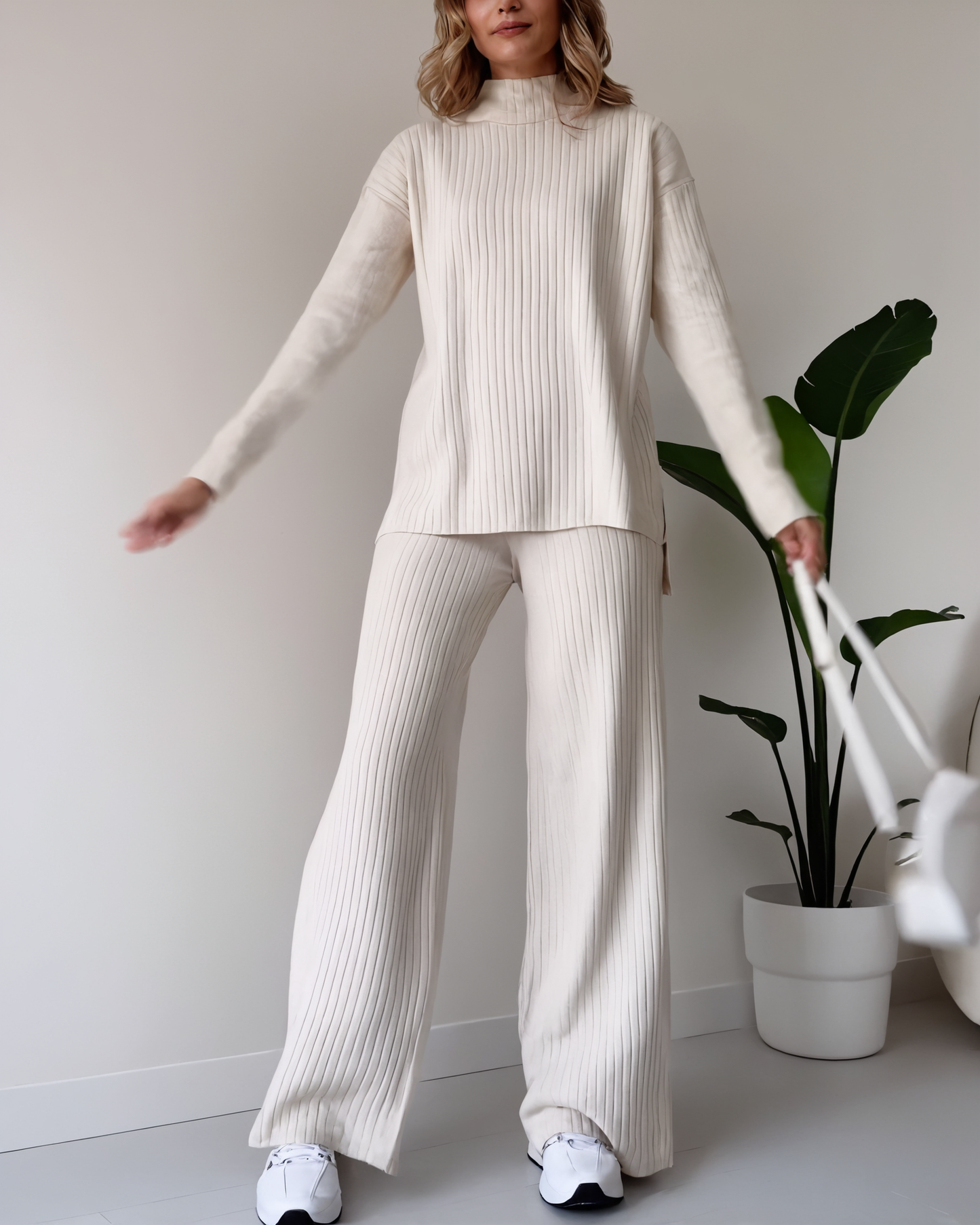 Laura | Strick-Zweiteiler mit Stehkragen & Weitbein-Hose