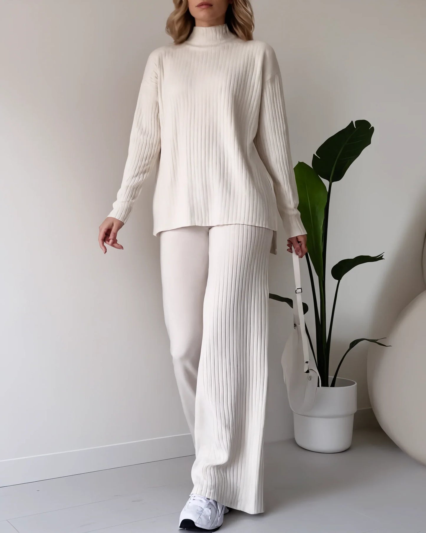 Laura | Strick-Zweiteiler mit Stehkragen & Weitbein-Hose