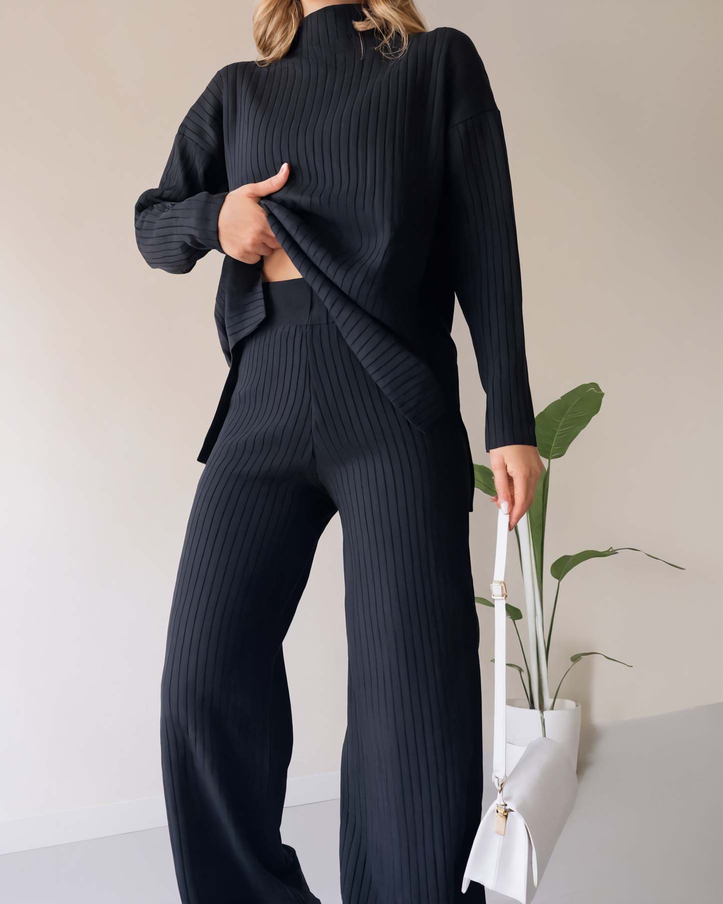 Laura | Strick-Zweiteiler mit Stehkragen & Weitbein-Hose