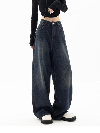 Dark blue 90s vintage baggy boyfriend jeans